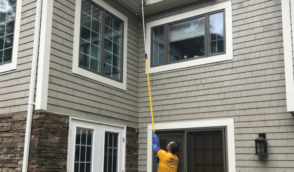 gutter cleaning in Long Island black stains off your gutter